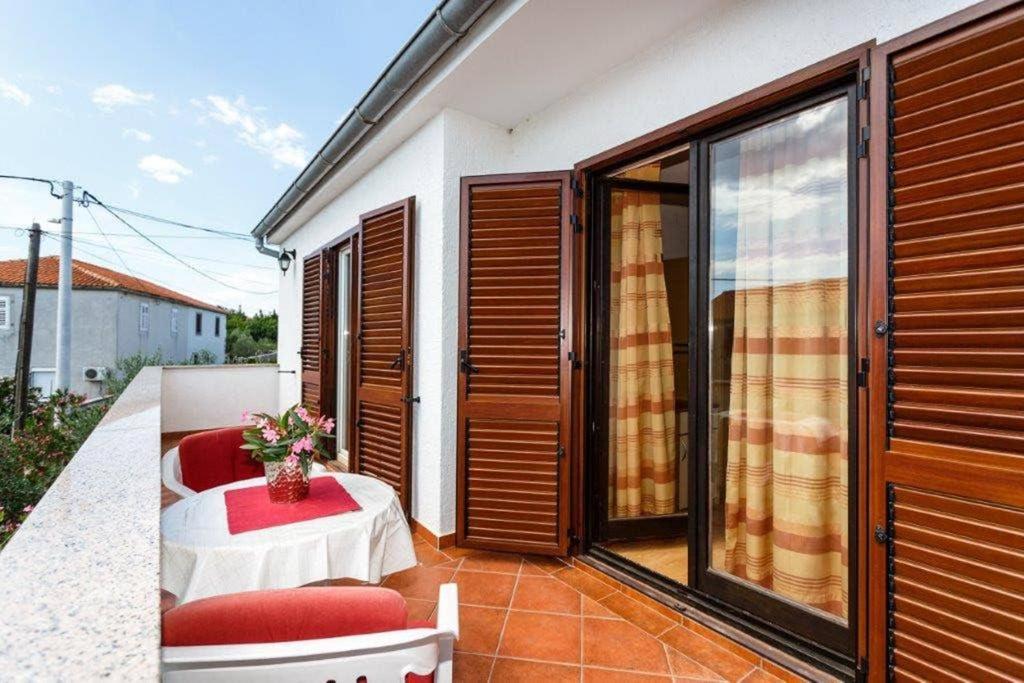Adria-Holiday House With A Private Pool In Krk Корнич Екстер'єр фото